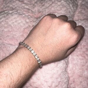 24 HOUR PRICE DROP EUC Rhinestone Silver Tennis Bracelet